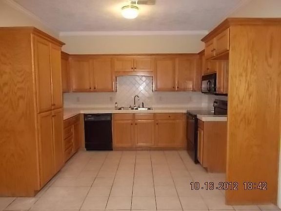 5th image of 1804 Squire Ln