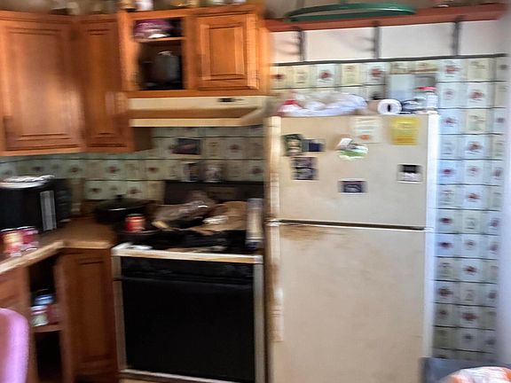 2nd image of 48585 Whitlock Ave