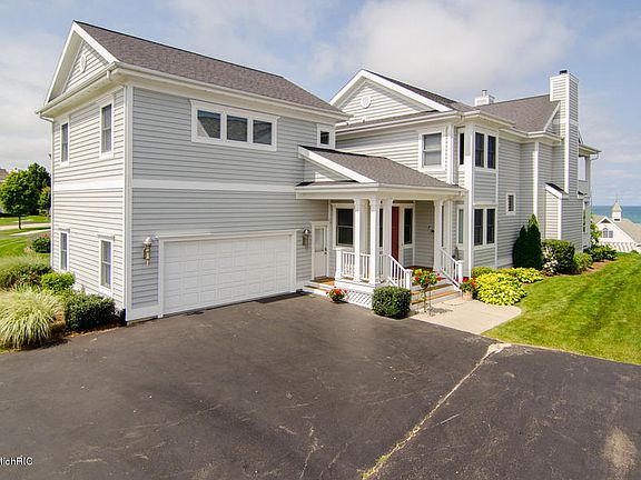 3rd image of 3470 Magnolia Ln