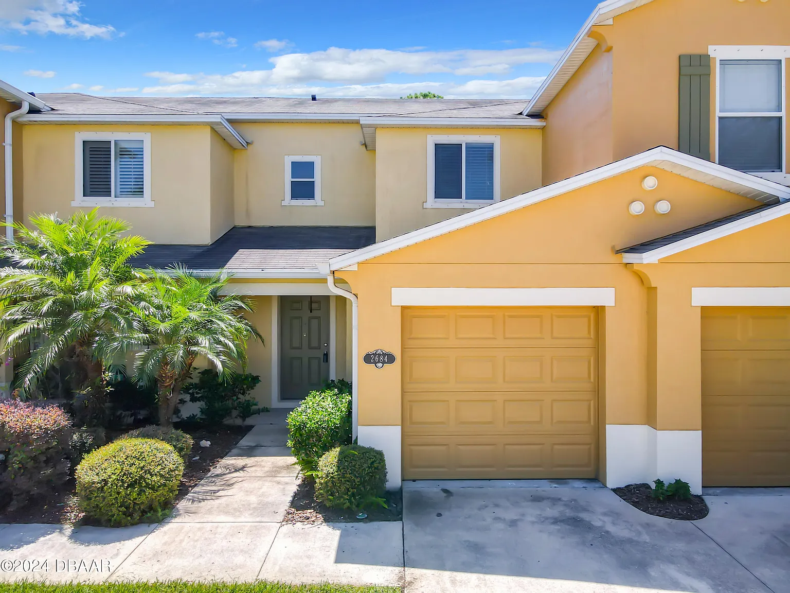 3 bed, 2.5 bath, 1338 sqft, $1,700 — Photo 1
