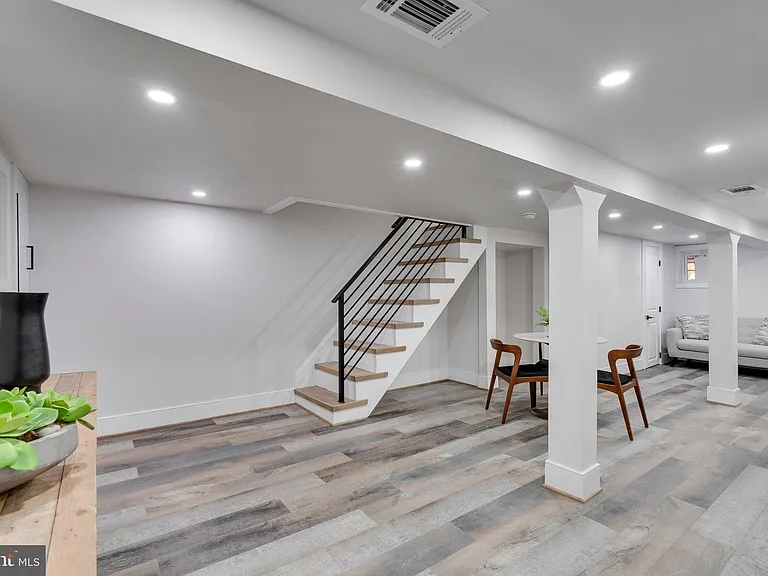 1323 Childress St NE — Photo 29