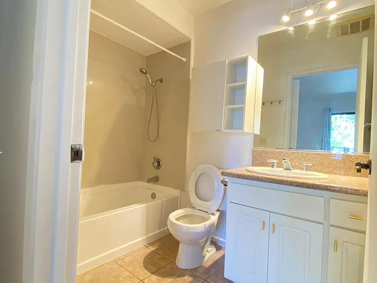 64 N Mar Vista Ave #103 — Photo 12