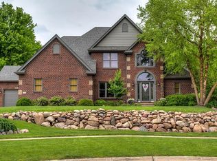 620 SE Brentwood Dr, Waukee, IA 50263