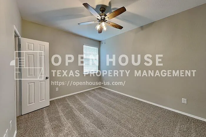1317 Eagle Wing Ln — Photo 18