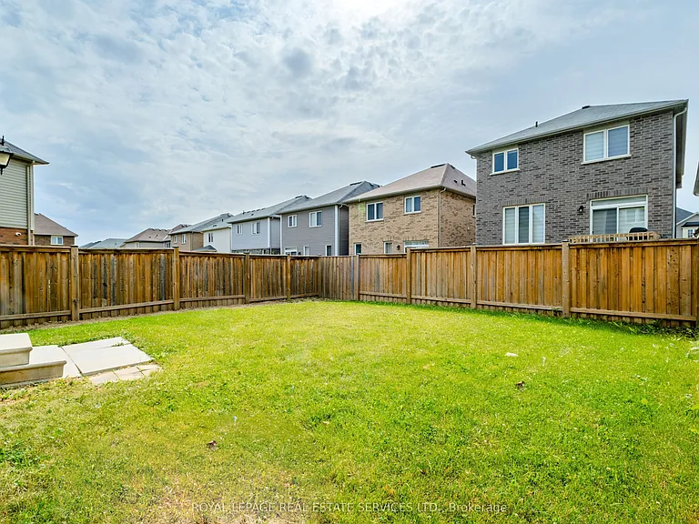 152 Munro Cir — Photo 47