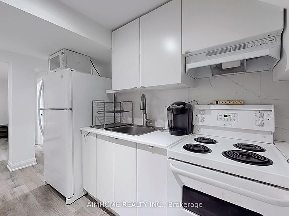 2nd image of 51 Royal Orchard Blvd #L