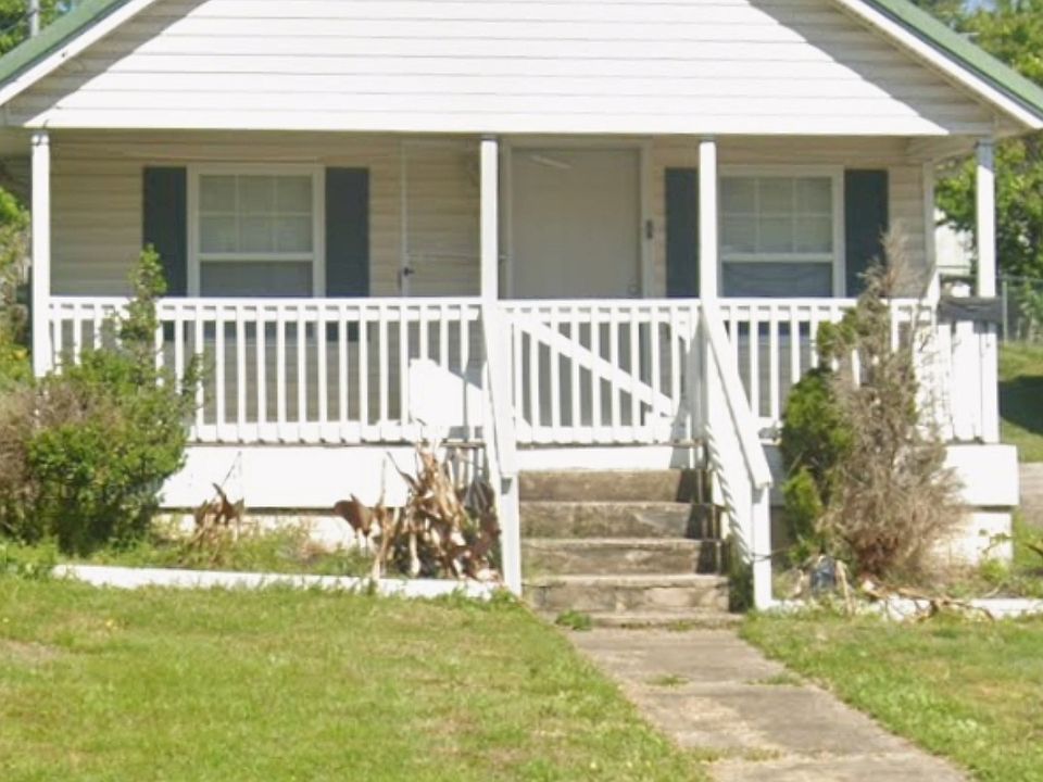 1st image of 1607 E Fairview Ave