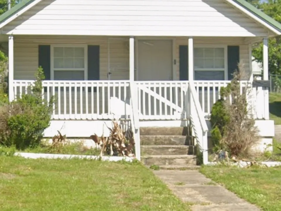 1607 E Fairview Ave