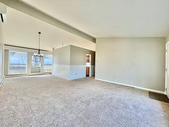 4th image of 1322 Theresa Ln