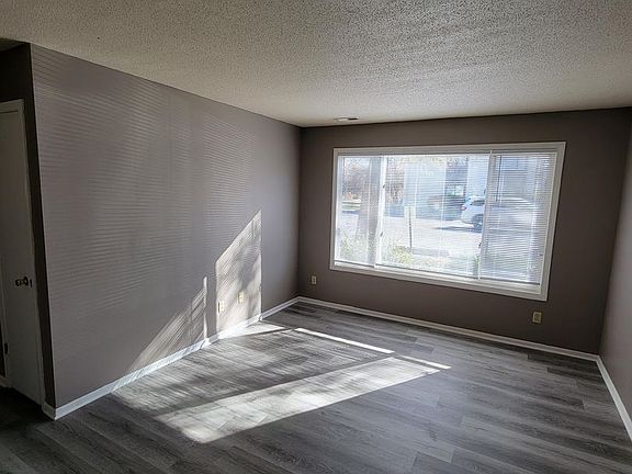 5th image of 3205 12th Ave Unit B