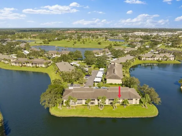8 Plantation Dr, Vero Beach, FL