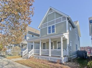 324 Elm St, Holyoke, MA 01040