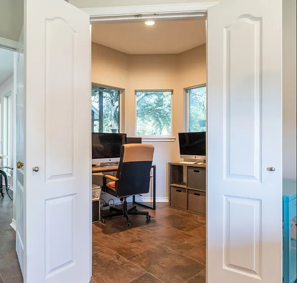 364 Alexandra Dr — Photo 7