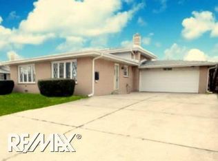 7921 Davis St, Morton Grove, IL 60053