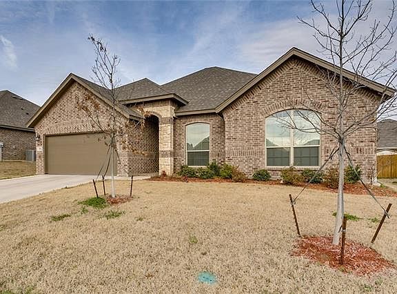 3rd image of 345 Prince John Dr