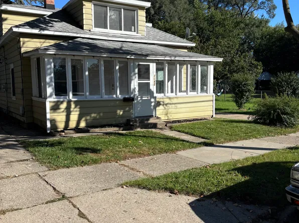 2042 De Hoop Ave SW, Wyoming, MI 49509
