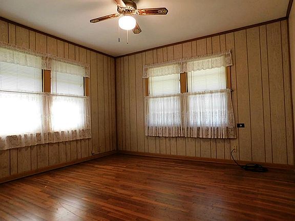 5th image of 209 E Norris St