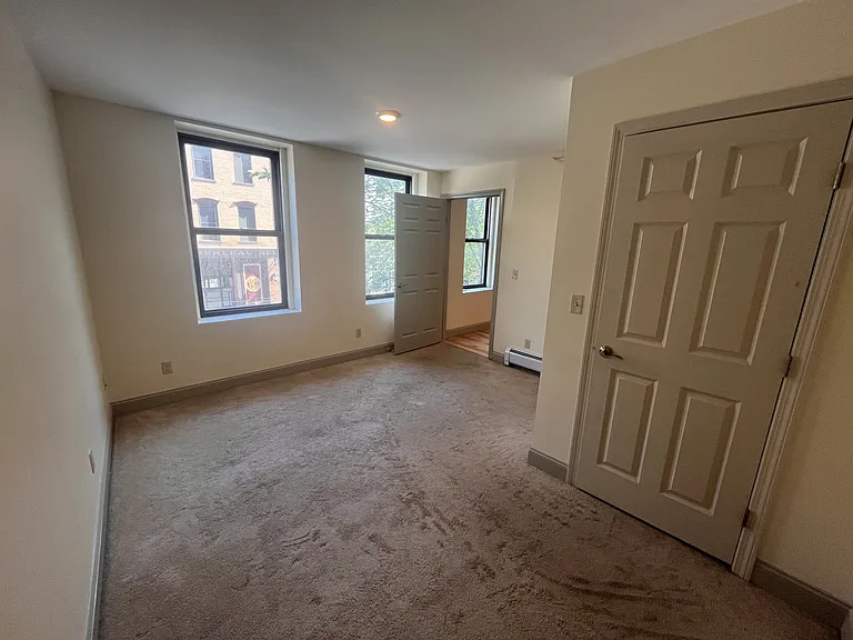 191 College St #203 — Photo 7