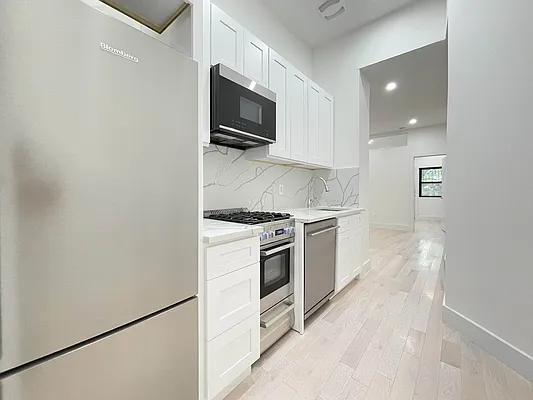 Rented by Citified Realty Group LLC | media 2