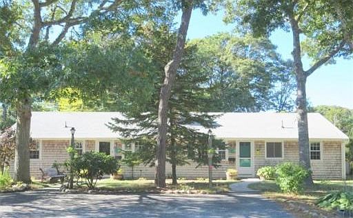 1st image of 19 Pine Cone Dr