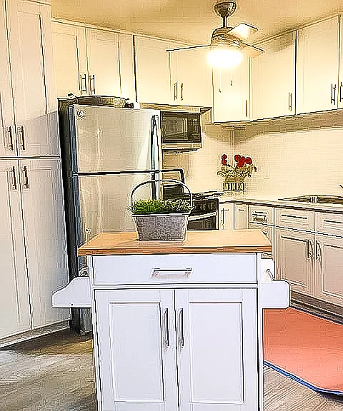 2400 Walnut Ave #8 — Photo 17