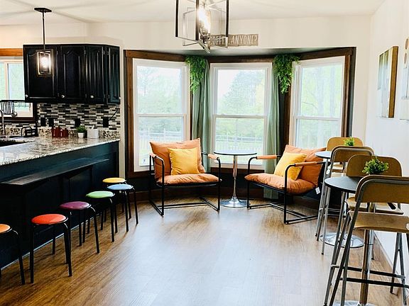 4th image of 6038 Booth Rd