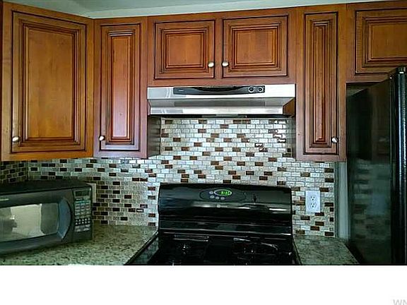 5th image of 191 Brookside Dr