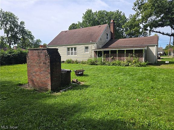 3rd image of 4047 Arden Blvd