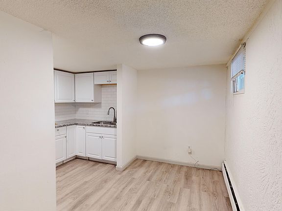 4th image of 1411 S Corona Ave #11008302