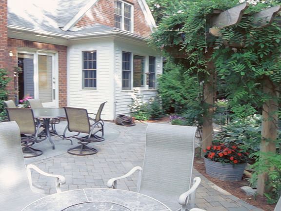 3rd image of 114 Mateer Cir
