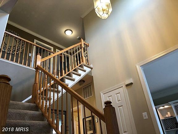 3rd image of 4 Marble Hill Ct