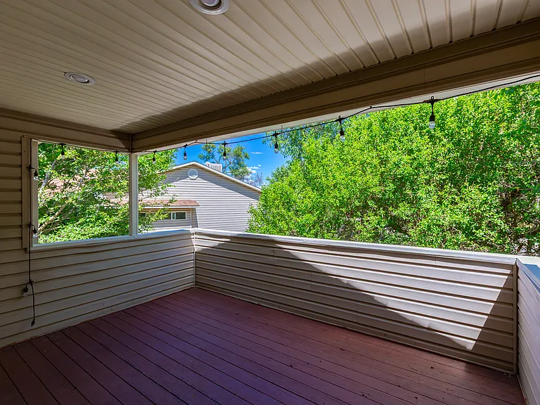 Upper deck off of the dinning room