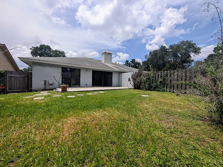 2166 Raeford Rd — Photo 5