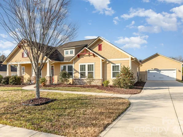 10585 Sweethaven Ln, Harrisburg, NC 28075