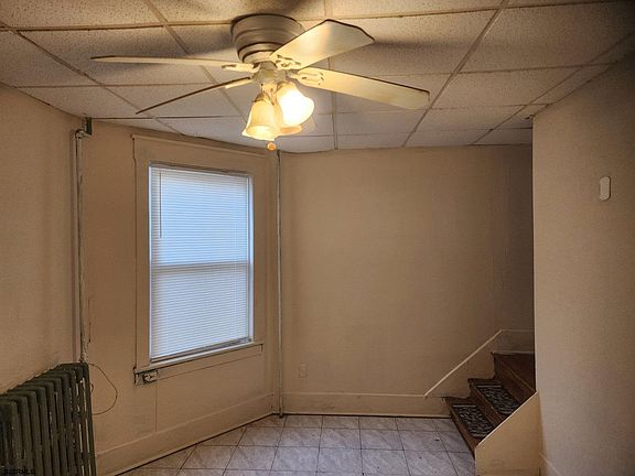 3rd image of 204 N Morris Ave