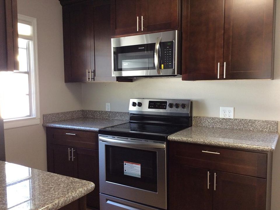 Renovated 3B/1B SF Home. Close to SELU. Appliances include Washer, Dryer, Stove, Microwave, Dishwasher and Fridge. Lawn care included. Tenant pays water, electric and gas. No Section 8.
