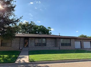 908 7th St, Farwell, TX 79325
