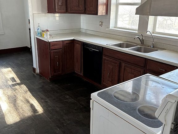 2nd image of 1979 E Gering Road