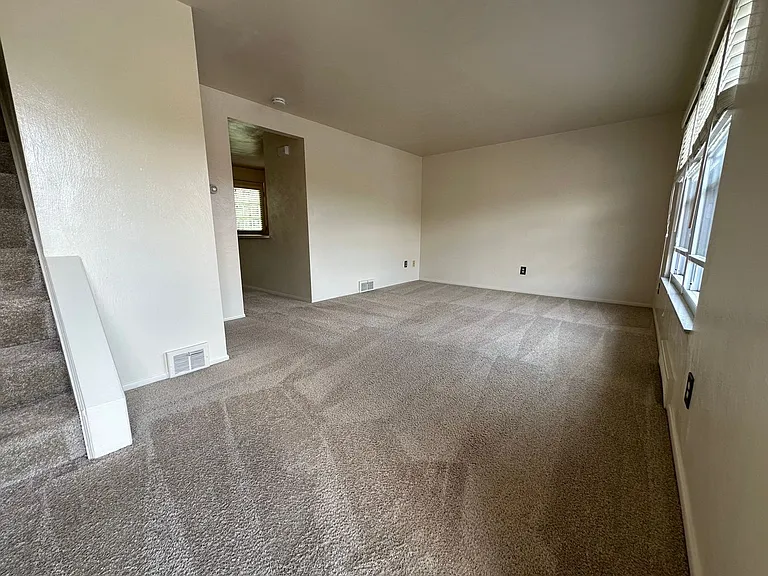 450 Mower Dr #C — Photo 4
