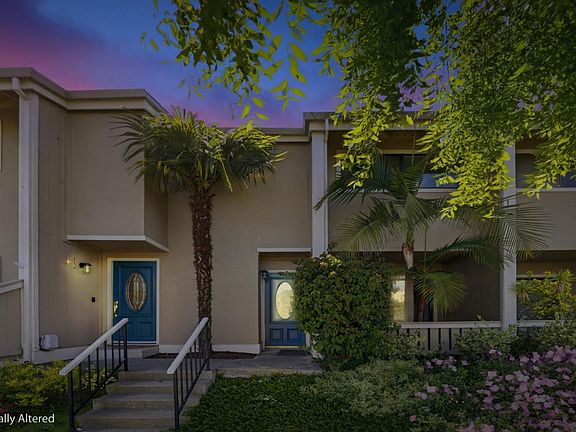 3rd image of 837 Juno Ln