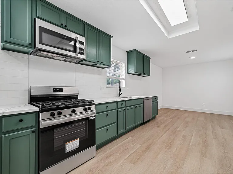 1834 Shadow Rock Dr — Photo 11