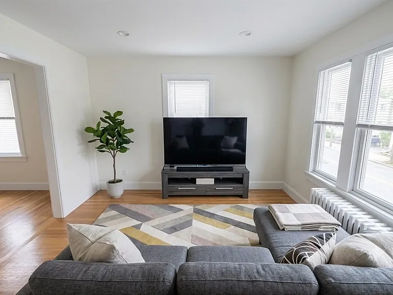 30 Cypress St #2 — Photo 4