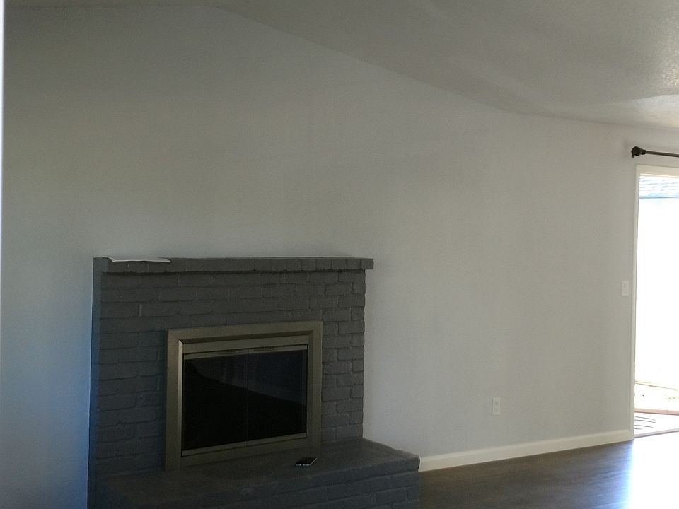 1st image of 307 W 31st St