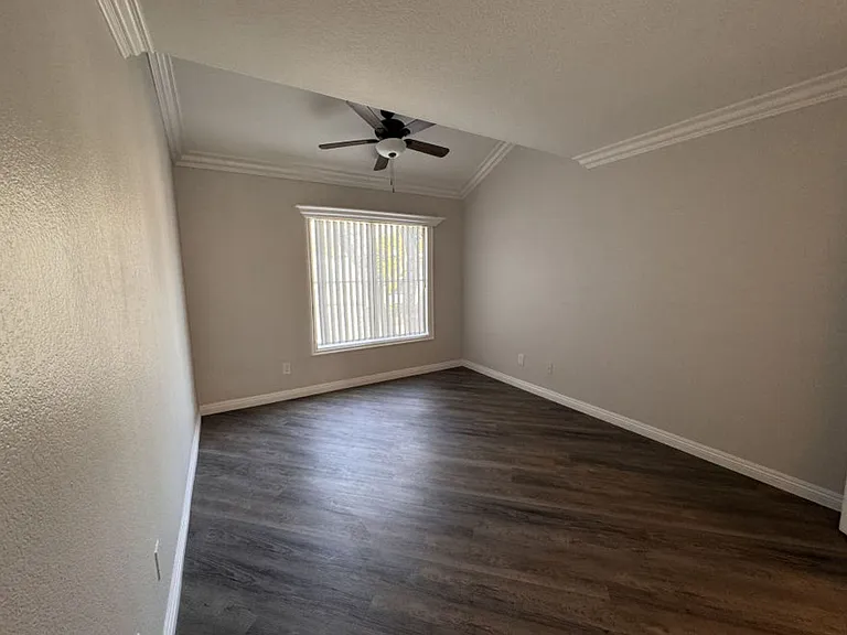 Alcantara Home Apts — Photo 96