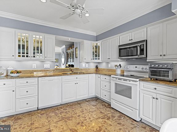 4th image of 2156 Chesapeake Harbour Dr