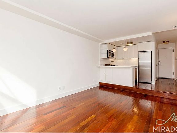 2nd image of 255 W 14th St APT 2C