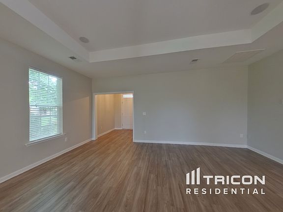 3rd image of 508 Beechcreek Dr