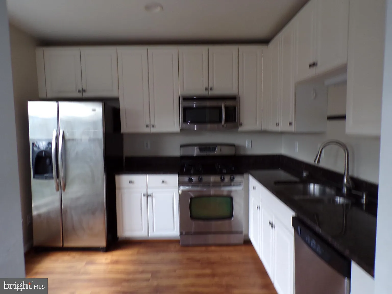 2 bed, 2.5 bath, 1244 sqft, $2,575 — Photo 4