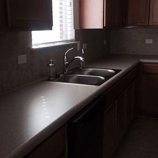 5th image of 200 Golden Butterfly Dr