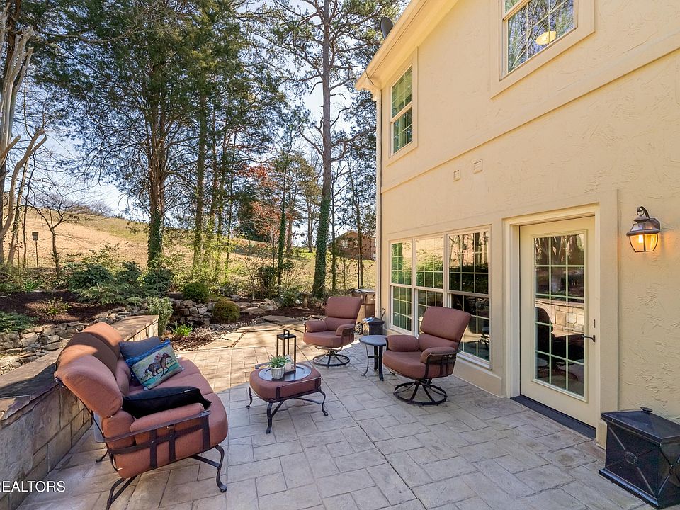 2nd image of 1118 Mulligan Way